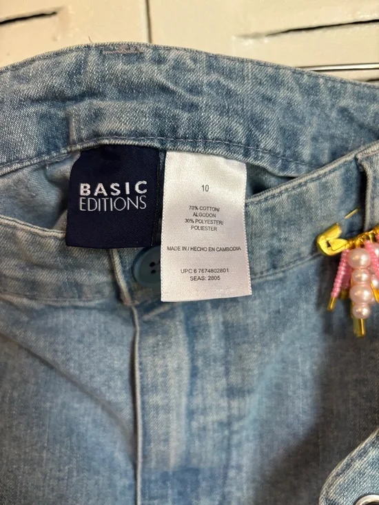 Upcycled Denim Mini Skirt Size 10 – Handmade Charm Details & Floral Bow🌸 - Picture 6 of 12